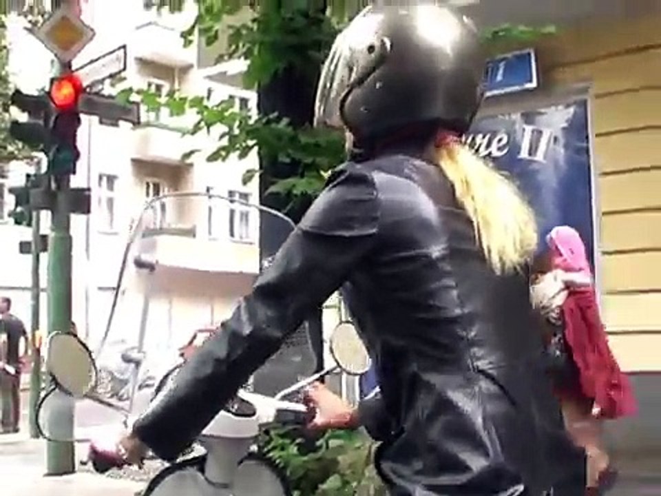 the vespa sisters