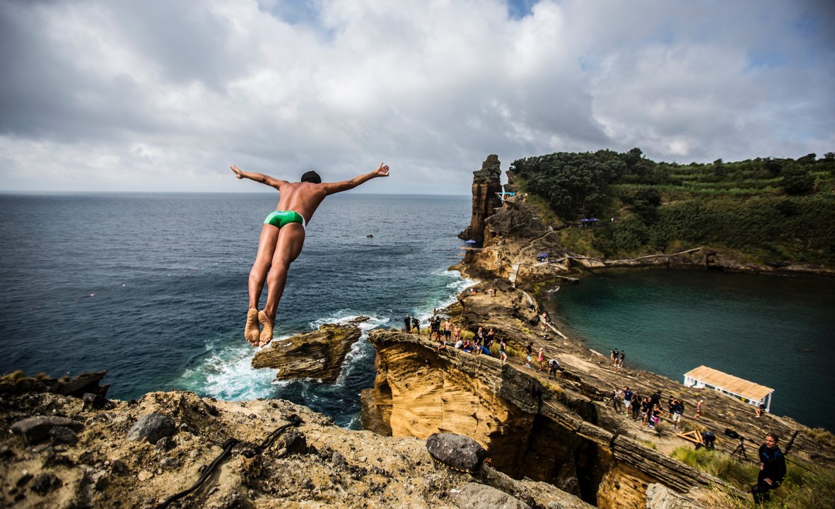 Red Bull Cliff Diving World Series 2015 – Event Clip –  Azores, Portugal