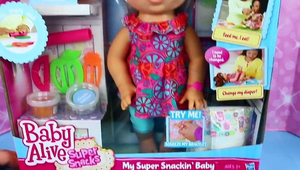 BABY ALIVE EATS PLAY DOH ❤ Super Snacks Snackin' Brunette Doll Poops Playdough & Eats it!