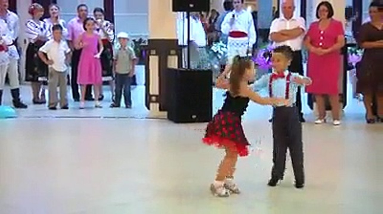 AWESOME DANCE