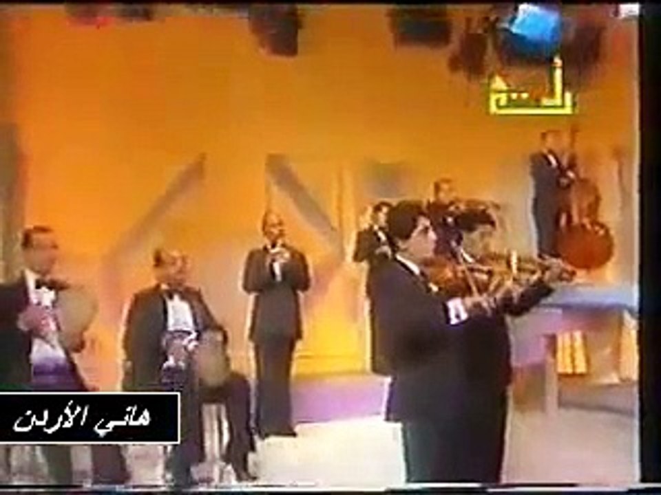انغام في اول اغنية لها قبل 23 سنة انا فيا عيوب كثيرة