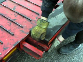 Transport d'un épandeur automoteur Panien sur semi remorque déboitable Faymonville MegaMax.avi