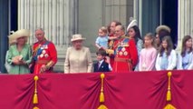 Scandale à Buckingham Palace : La photo qui choque la Grande-Bretagne