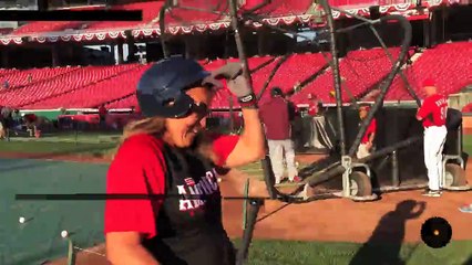 Sulaimán cambió guantes por bates en HR Derby