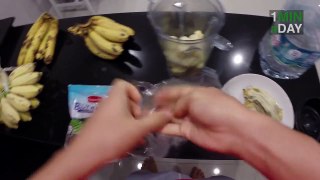 POV Recipe (Banana-Date-Berry Smoothie)   1MINaDAY
