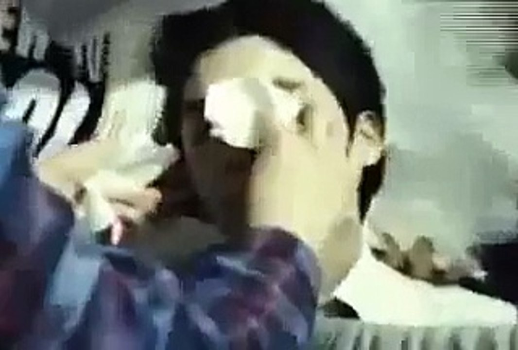 Seungri injured during concert (Big Bang), very sad!