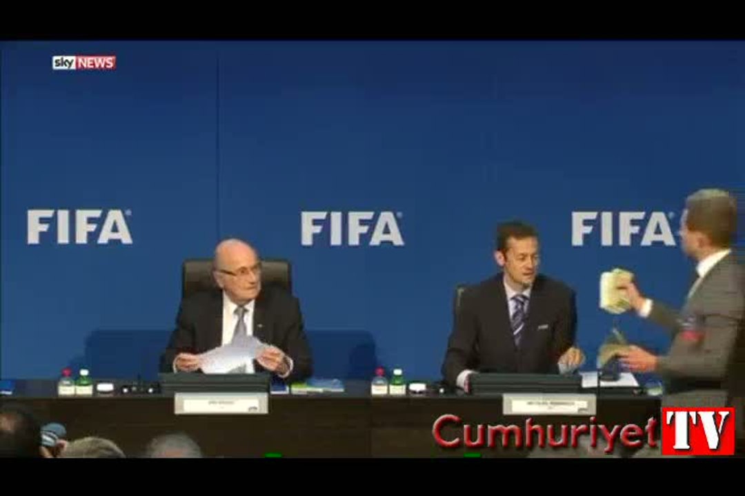 Sepp Blatter'e dolarlı protesto
