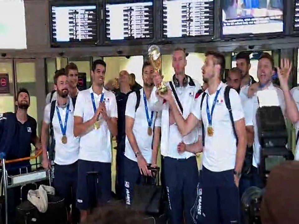 Arrivée des volleyeurs aéroport Charles de Gaulle