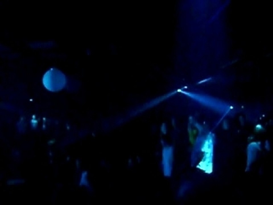 phiphi - retro easter cherry moon 1