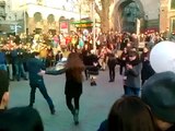 Грузины танцуют в центре Киева