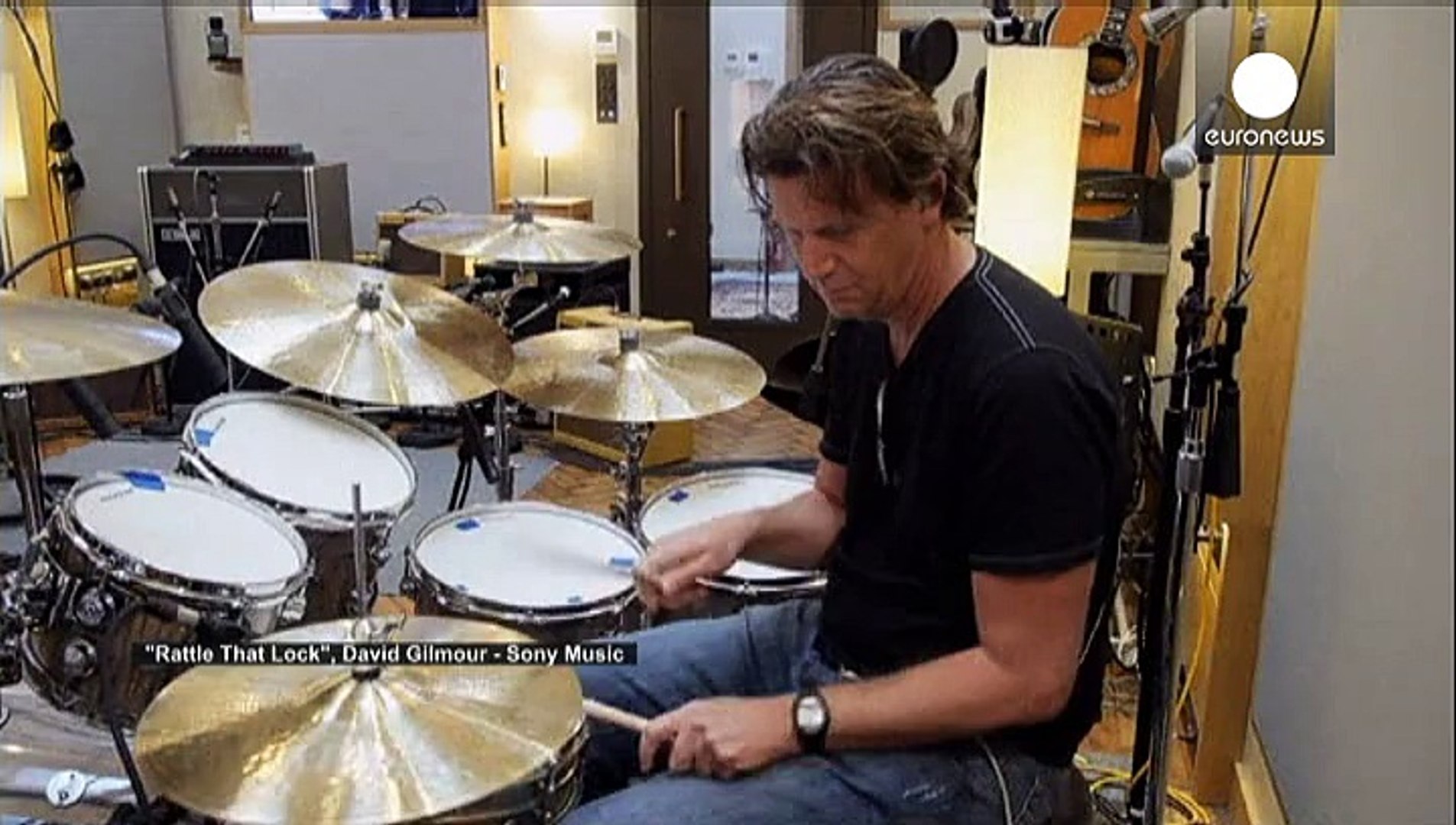 ⁣Коли потяг у даль загуркоче...