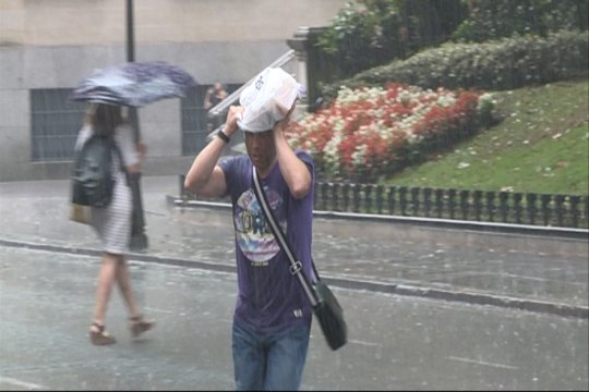 Bilbao amanece con fuertes tormentas