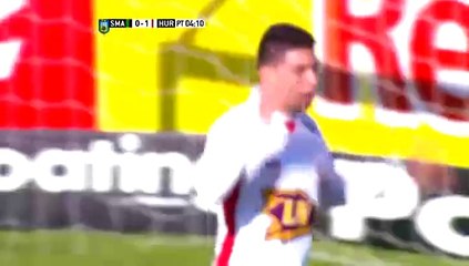 Altı pastan dışarı attı!