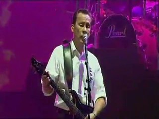 UB40 - 6# ♫ Young Guns ♫ (Live Ahoy, Holland - 11/12/03)