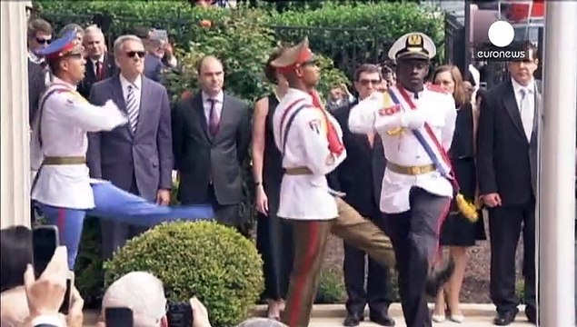 В Вашингтоне и Гаване в понедельник вновь открылись посольства Кубы и США