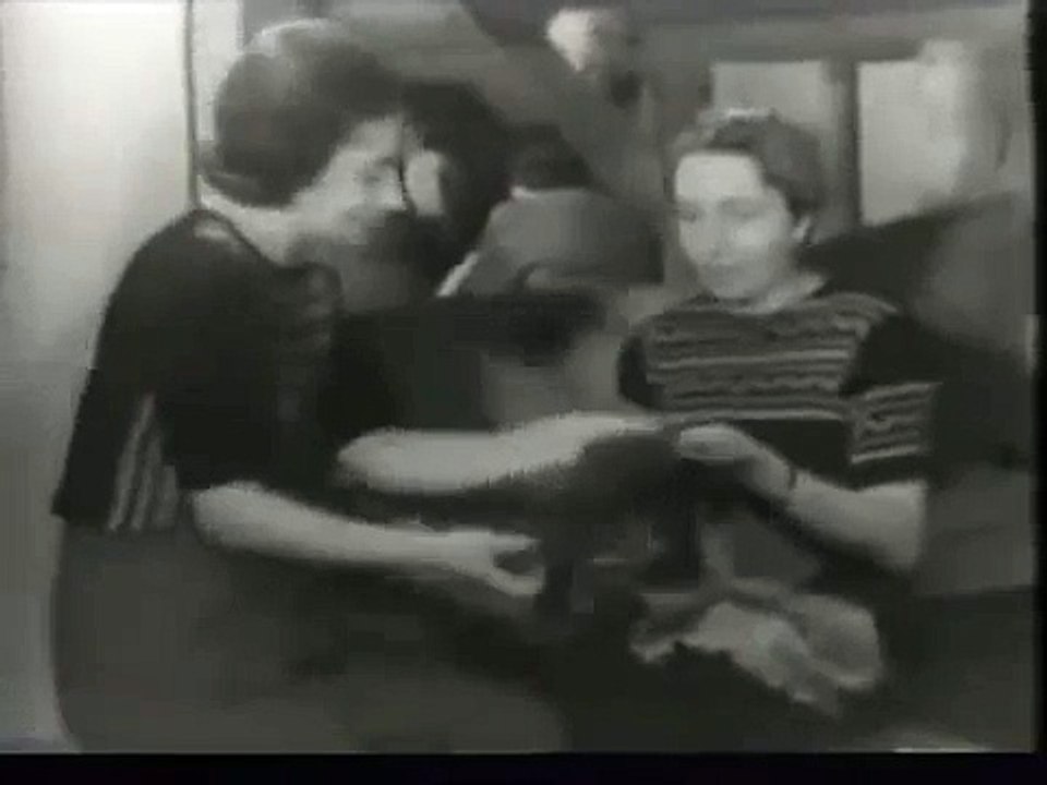 FILM DE PROPAGANDE NAZI SUR LE CAMP DE TEREZIEN PRES DE PRAGUE (1940-1945)