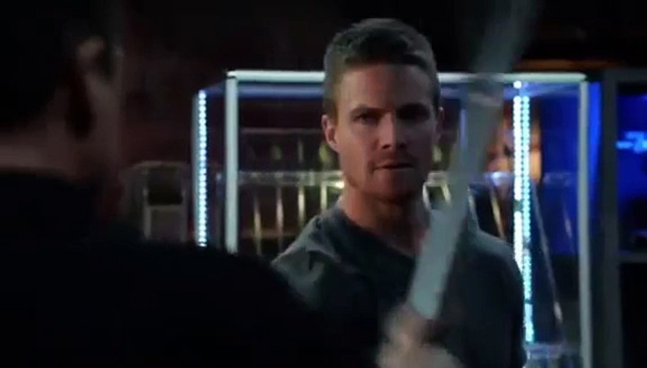 Arrrow 3x15 - Oliver, Thea & Malcolm training.