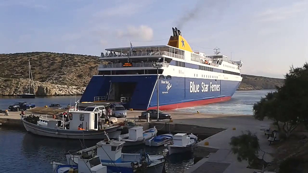 Abfahrt Blue Star - Iraklia 2015