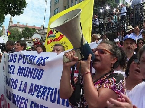 Etats-Unis et Cuba rouvrent leurs ambassades après une rupture d'un demi-siècle (2)