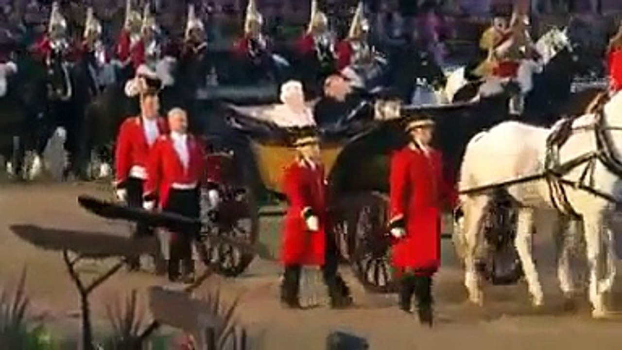 SUSAN BOYLE - Susan Boyle at The Queen's Diamon Jubilee Pageant 2012