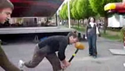 Guy Fails Miserably at Hammer Game