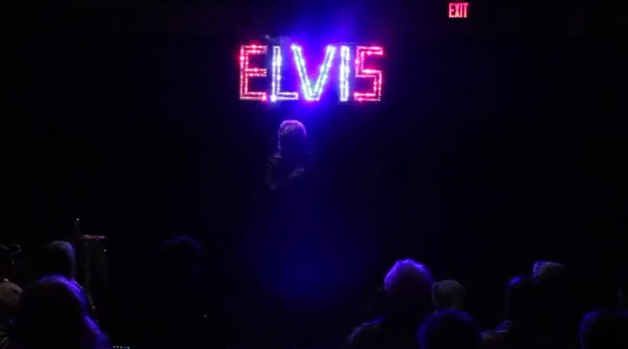 Gene Hodge sings 'LET YOURSELF GO' at Sheffield Remembers 20