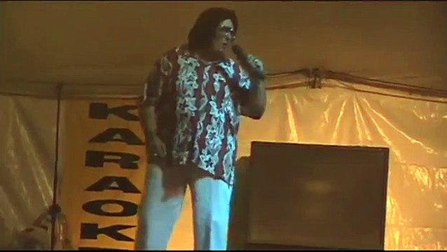 Jerry Russell sings 'Rock A Hula' at Elvis Week 2005 (video)