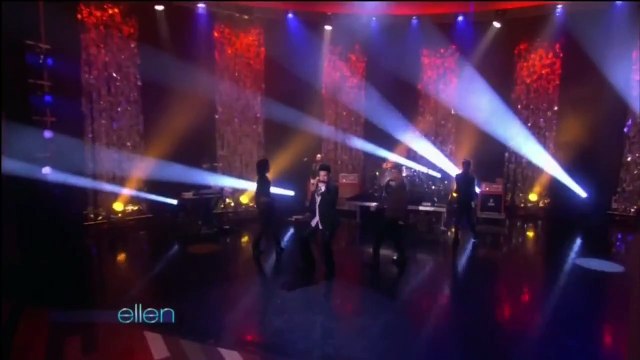 The Ellen DeGeneres Show: Adam Lambert - If I Had You (May 19th, 2010)