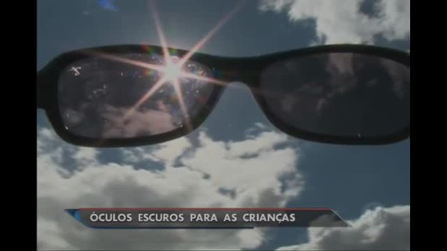 A importância dos óculos escuros para as crianças