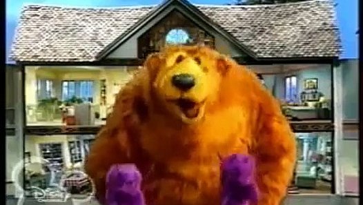 Nalle I Det Blå Huset