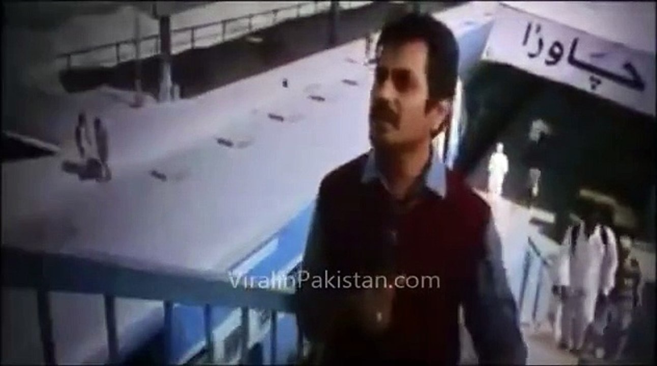 Compare Original Chand Nawab and Nawazuddin KARACHI Mein scene in Bollywood Movie Bajrangi Bhaijaan