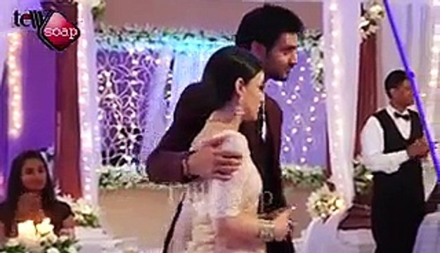 Meri Aashiqui Tumse Sikhar Hurt Himself While Watching RV and ishani Together in Meri Aashiqui Tumse Hi 21th July 2015 By Daily Fun