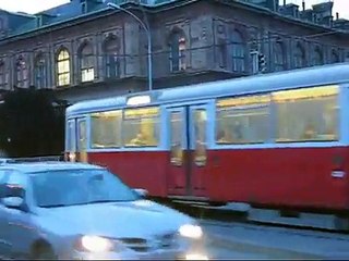Trams in Vienna/Straßenbahnen in Wien/Tramvaie in Viena.