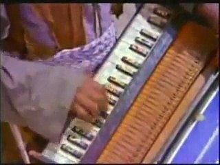 AULAD WALO PHOOLON PHALO-EK PHOOL DO MALI