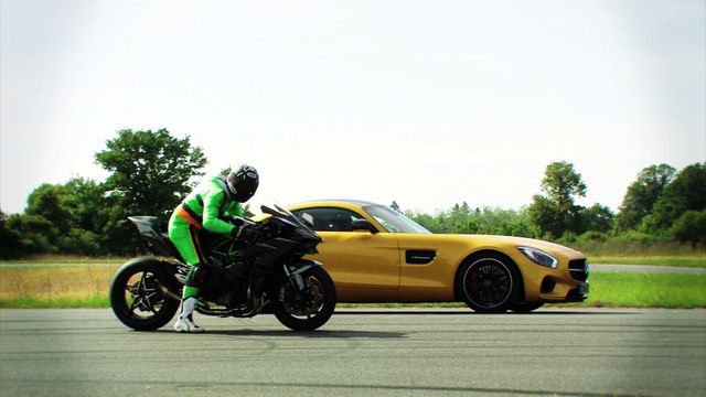 Test d'accélération : Kawasaki H2R vs Mercedes AMG GTS