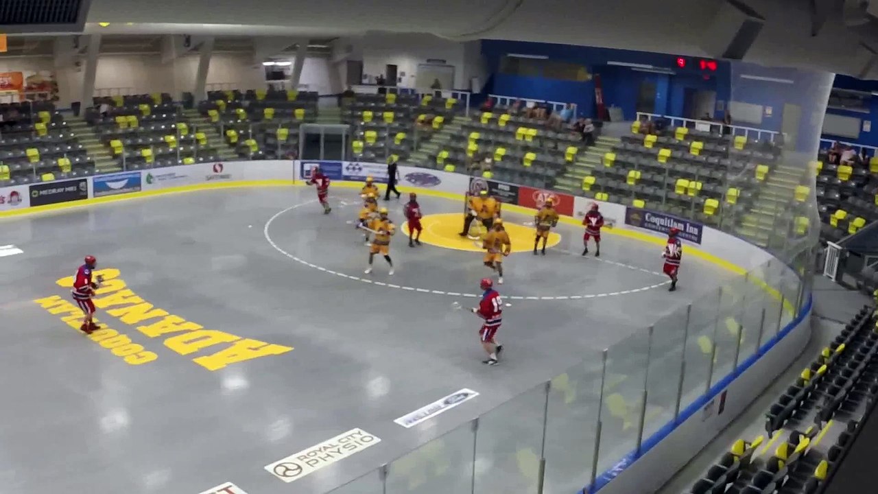 Bagarre générale pendant un match de Lacrosse - Violent