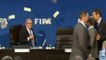 FIFA : Sepp Blatter arrosé de billets de banque !