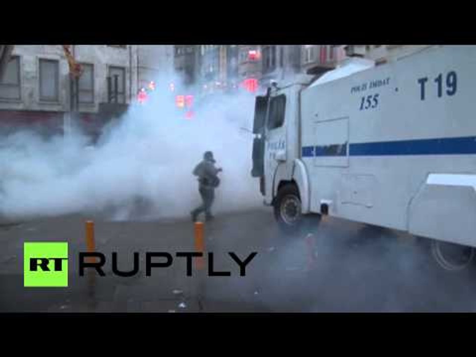 Turkish police deploy tear gas, water cannon against Kurds at rally after deadly terror attack