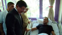 Başbakan Davutoğlu, yaralıları ziyaret etti