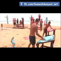 Turabi kafa attı ve Hayvan gibi şiapıyonuz ya