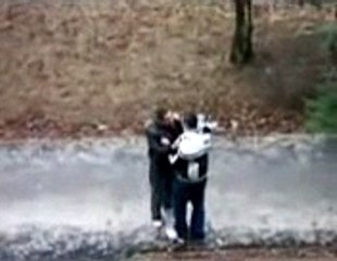 real STREET FIGHT 2 against 1 man