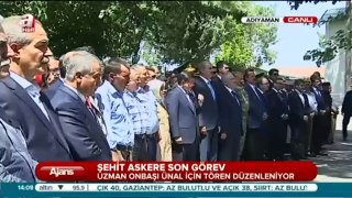 Başbakan Ahmet Davutoğlu gözyaşlarını tutamadı