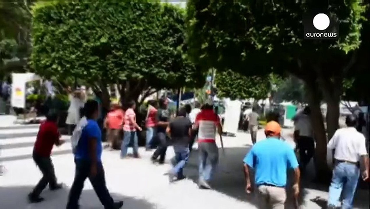 Ausschreitungen rivalisierender Taxifahrer-Organisationen in Mexiko