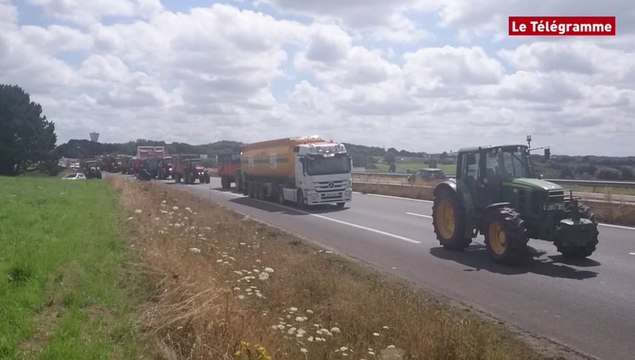 Morlaix. RN12 : les tracteurs affluent