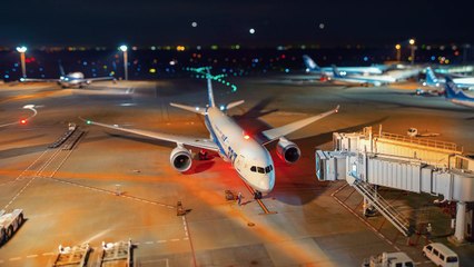Haneda Airport - Tilt Shift and Time Lapse