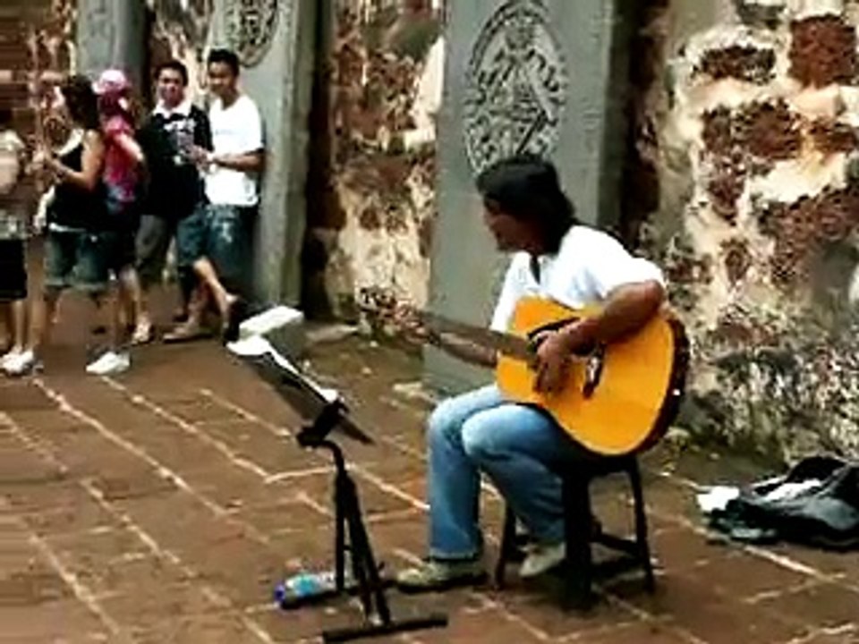 Malay man singing hokkien song