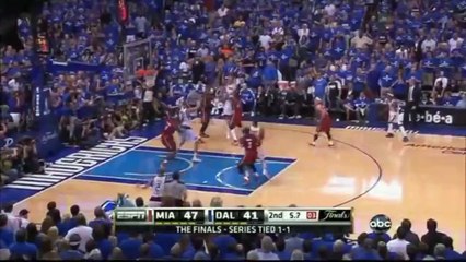 Dwyane Wade takes out Jason Kidd on the pumpfake - Heat vs. Mavs Game 3