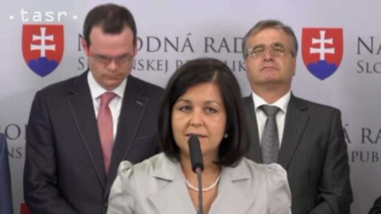 Opozícia podáva zákon o minimálnom dôchodku na Ústavný súd