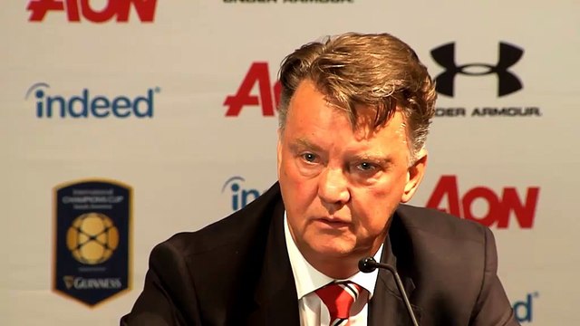 Van Gaal forgets Smalling's name... thinks it's Mike