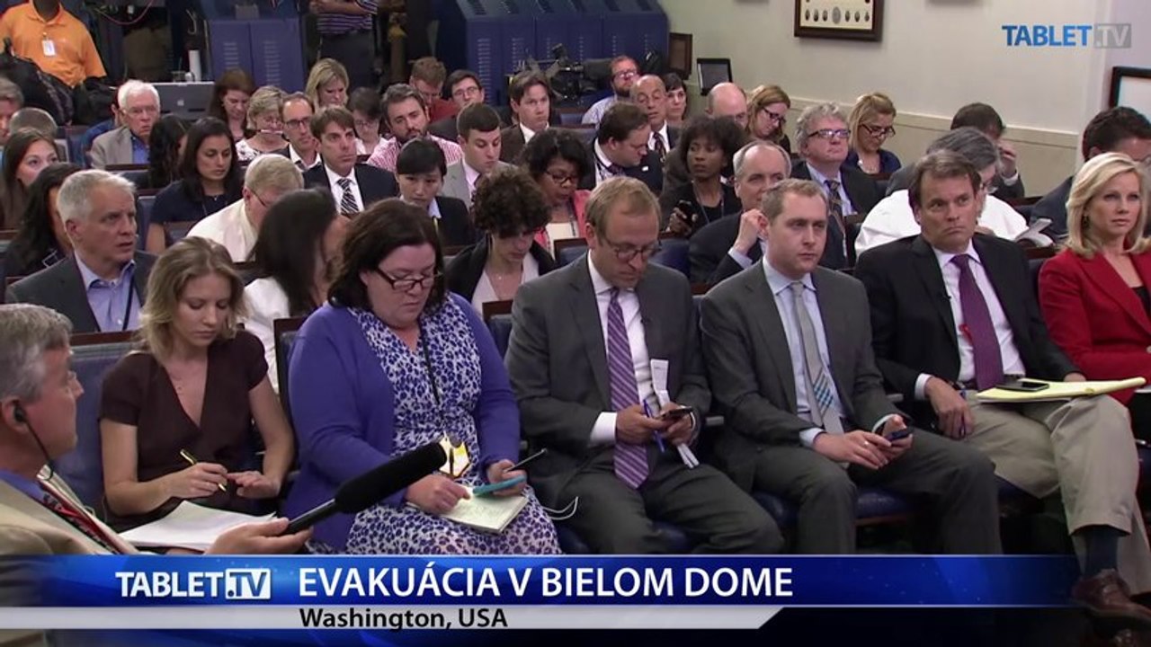 Časti Bieleho domu evakuovali, Obama zostal v Oválnej pracovni